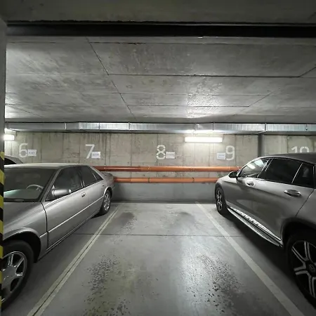 In The Center With Free Parking Appartamento